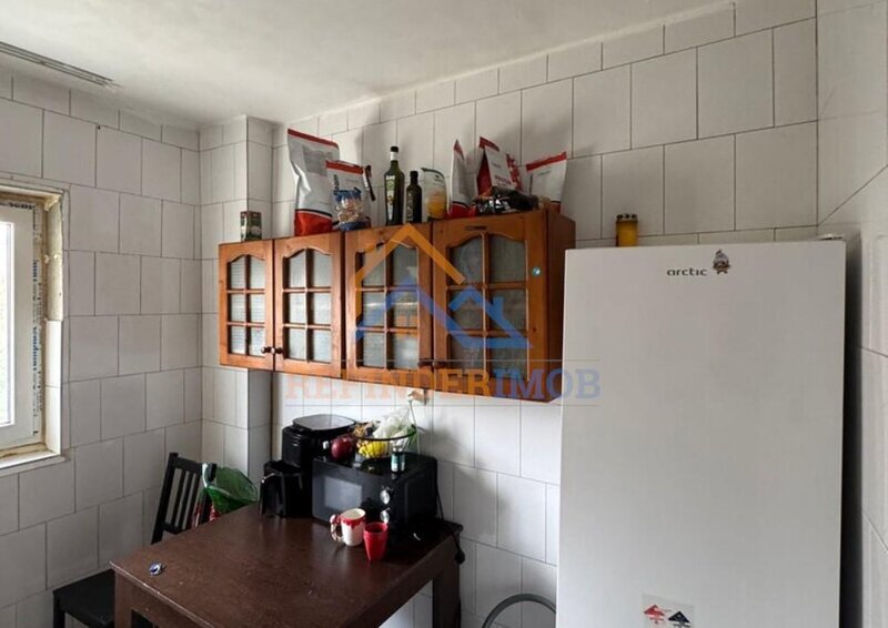 Piata Sudului 2 camere metrou Piata Sudului, 2 balcoane, reabilitat, 1981